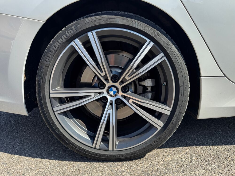 S&eacute;rie 3 330e 292 ch Edition Sport BVA8 /CarPlay/Cam&eacute;ra 360/Si&egrave;ge cha 2021 occasion 13300 Salon de Provence