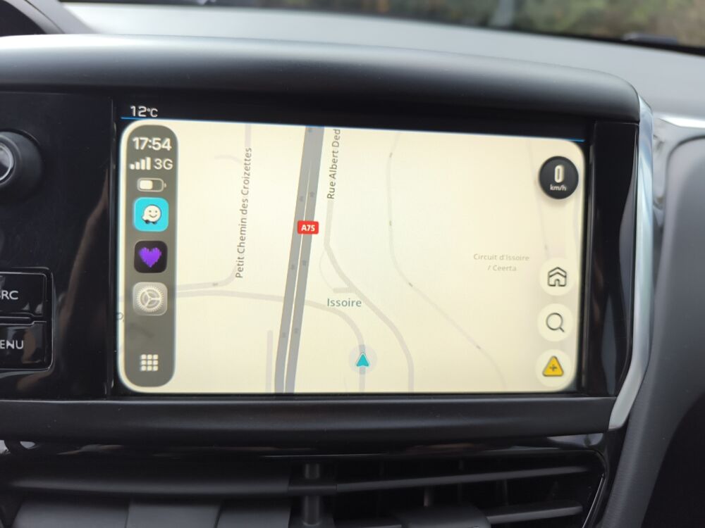 208 Generation-i 1.5 Bluehdi 100 ch Signature /Carplay&amp;Andro 2018 occasion 63500 Issoire