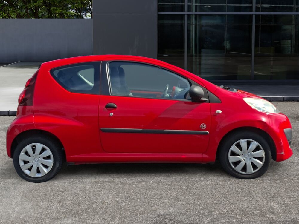 107 1.0 70 ch Serie-64 /Entretien complet 2014 occasion 43000 Le Puy-en-Velay