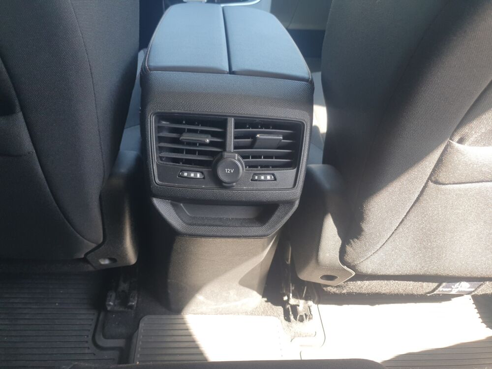 3008 1.5 Bluehdi 130 ch Active //Radars de stationnement/R&eacute;gulate 2019 occasion 74000 Annecy