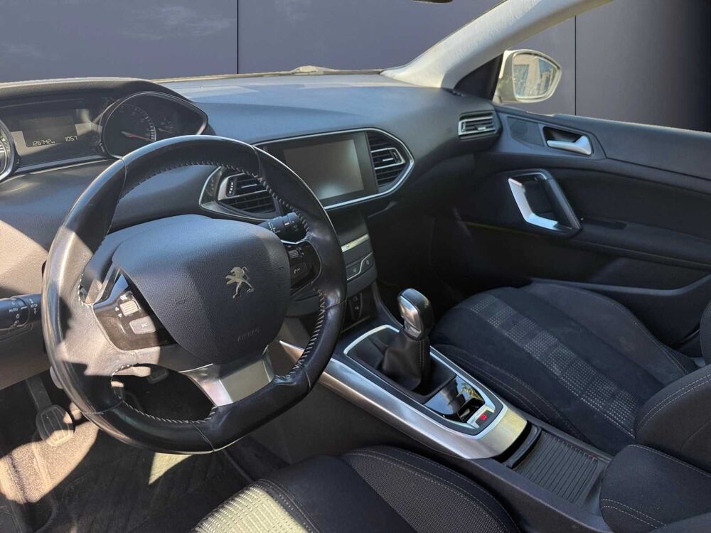 308 1.2 110 ch Allure BVM6 /Historique Peugeot/Cam&eacute;ra de recul 2016 occasion 14400 Bayeux