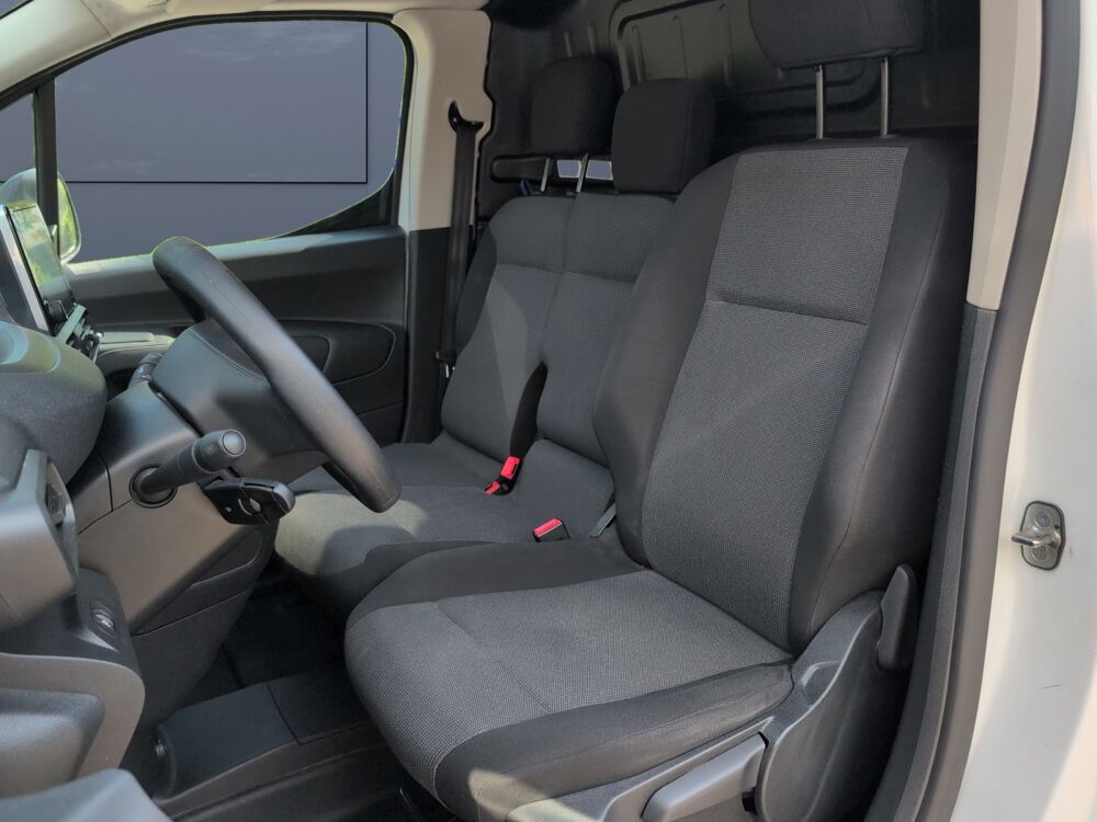 Partner Fourgon Bluehdi 100 ch 1000kg L1 M Grip /Apple Carplay Andro 2022 occasion 69170 Tarare
