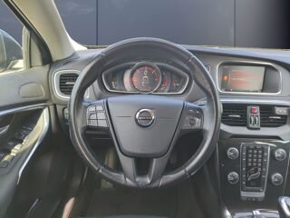 V40 2.0 D2 120 ch Eco Kinetic /Distribution ok 2018 occasion 01200 VALSERHONE