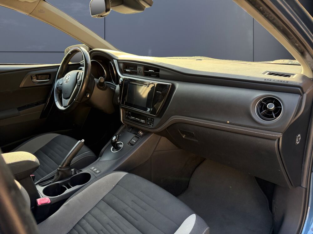 Auris 1.8 Hsd 136 ch Full-hybrid Dynamic Business /Entretien compl 2016 occasion 09210 Lezat sur leze