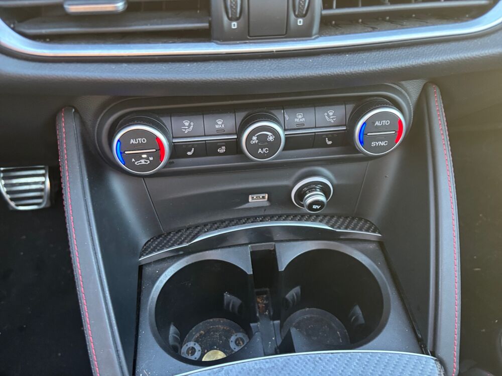 Stelvio 2.2 D 210 ch Veloce Ti Q4 Bva /CarPlay/Si&eacute;ges chauffants/Cam 2021 occasion 43120 Monistrol-sur-Loire