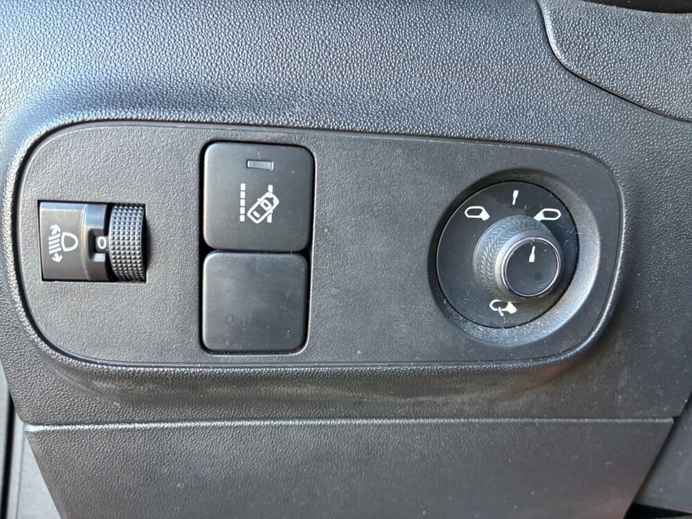 C3 1.2 Vti 80 ch Shine Generation III /GPS/Radar/Vitres &eacute;lectri 2018 occasion 19000 TULLE