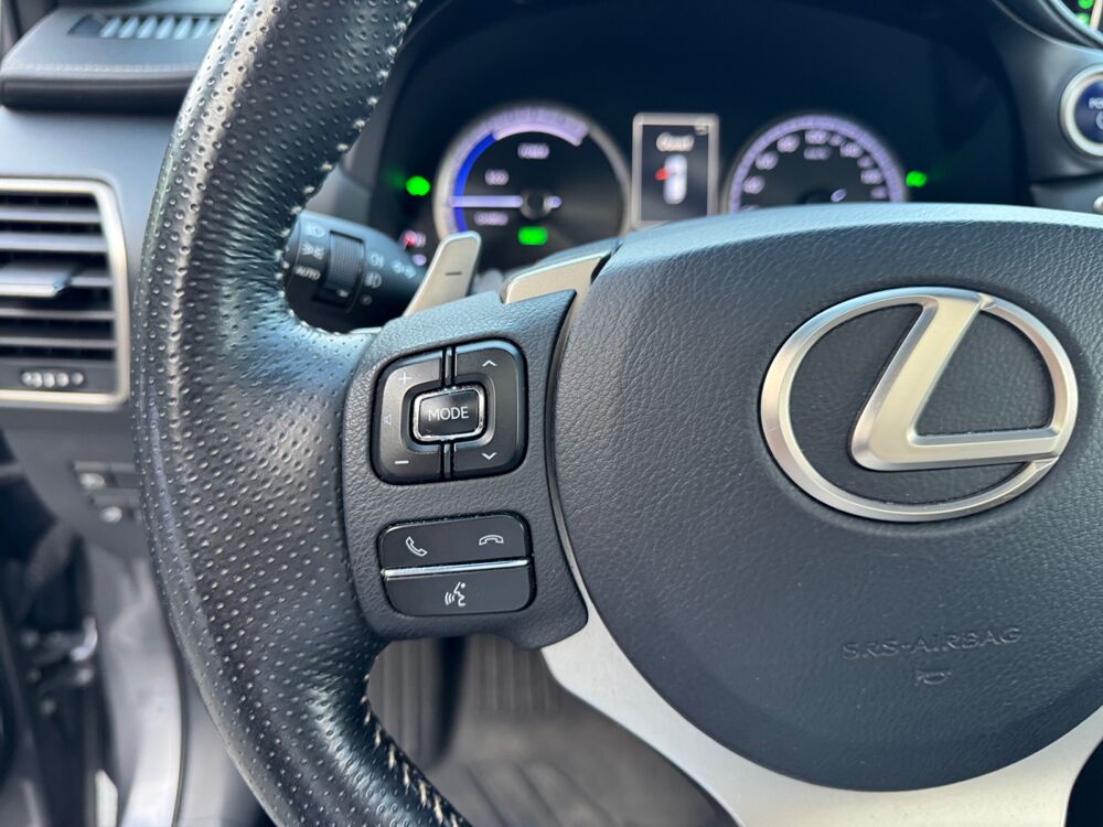 NX 300 H F-sport Executive 4WD /Suivi Lexus/Toit Pano/Si&egrave;ges Ve 2018 occasion 59000 Lille