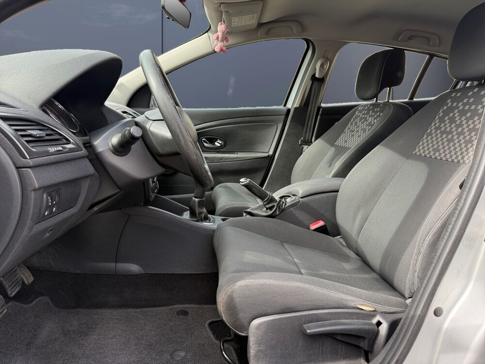 M&eacute;gane 1.5 Dci 90 Authentique 2013 occasion 43200 Yssingeaux