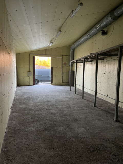 HANGAR 100m2 600 34230 Adissan