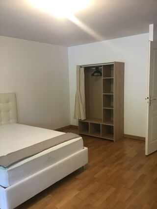  Appartement à louer 2 pièces 60 m²