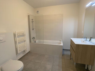  Appartement à louer 2 pièces 52 m²