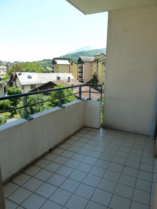 Appartement à louer 2 pièces 58 m²