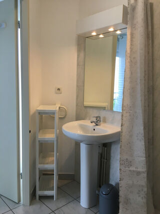  Appartement à louer 1 pièce 27 m²