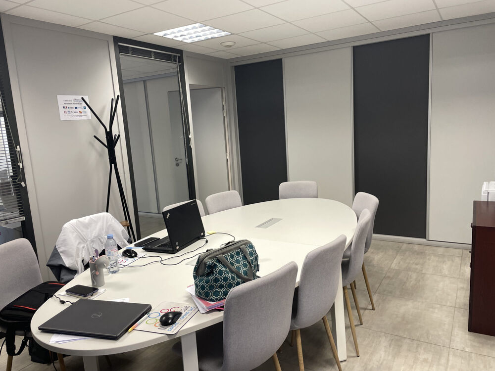   SPACIEUX BUREAUX HYPER CENTRE Aix les bains