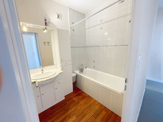  Appartement à louer 4 pièces 78 m²