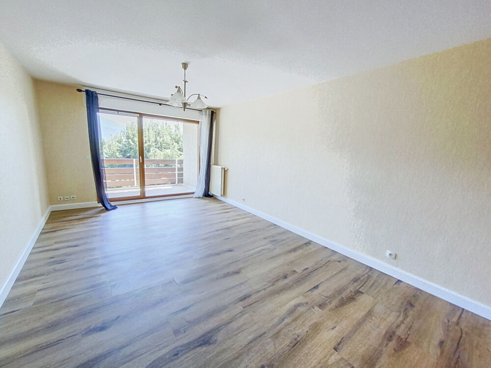 Location Appartement BASSENS, sur les premières hauteurs Bassens