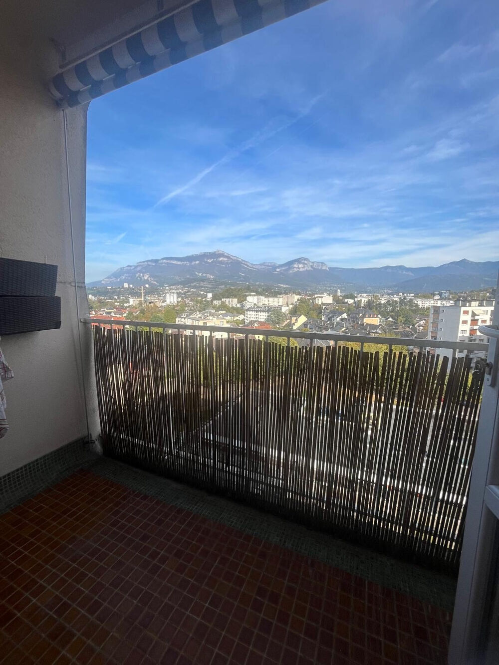COGNIN, agréable T4 avec vue