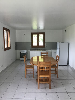  Appartement à louer 2 pièces 60 m²