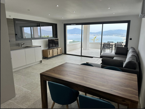   Magnifique appartement type 3 vue mer exceptionnelle Appartement - 3 pi�ce(s) - 82 m�