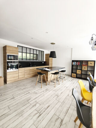  Maison � vendre 7 pi�ces 230 m�