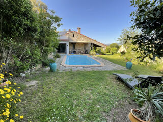  Maison  vendre 9 pices 246 m