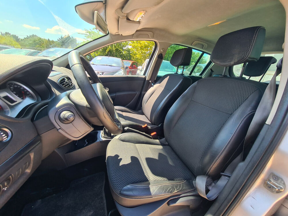 Clio III dCi 105 eco2 FAP Dynamique 2009 occasion 34400 Lunel