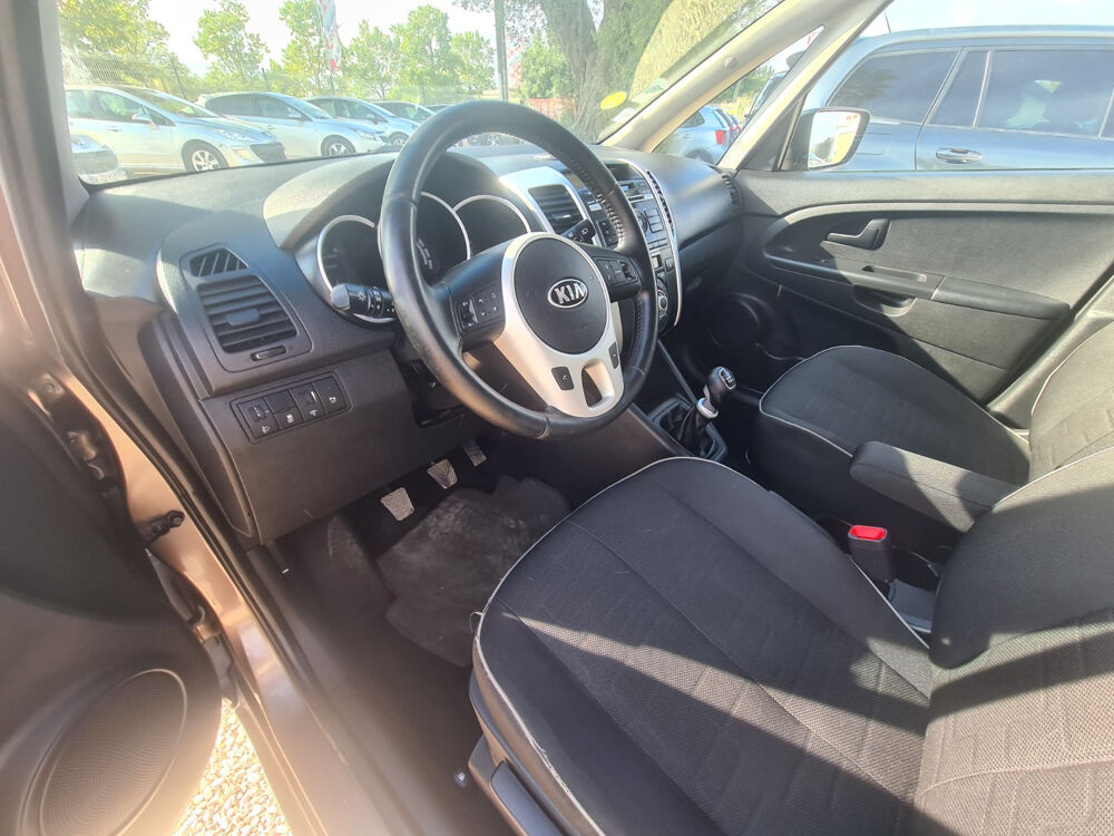 Venga 1.6 CRDi 115 ch Premium 2014 occasion 34400 Lunel