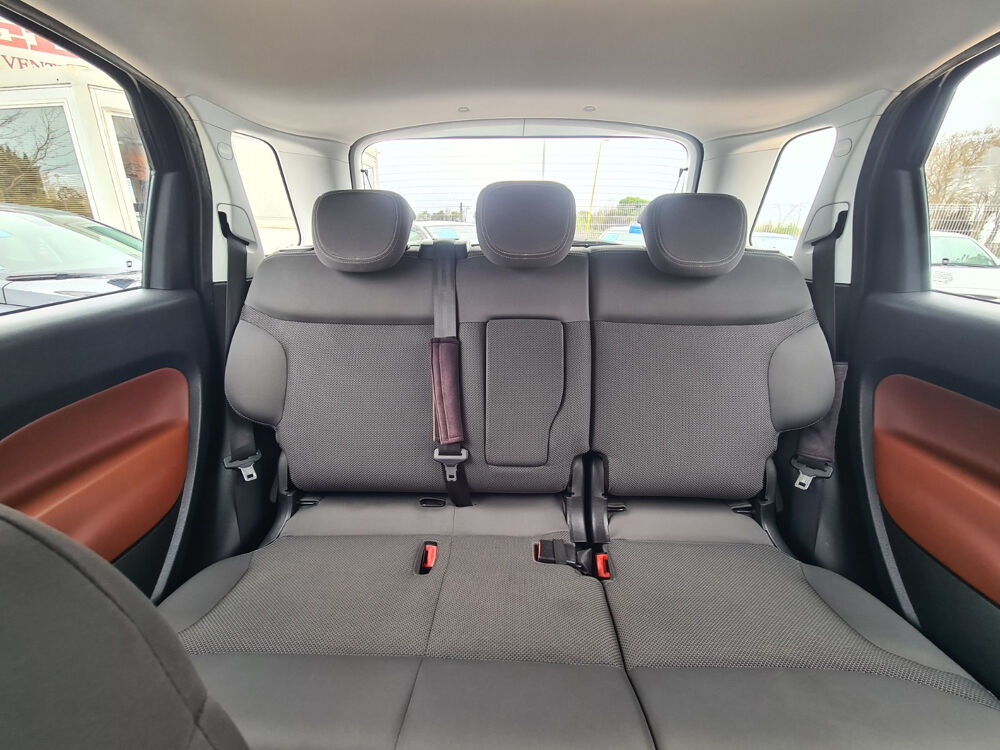 500 L 500L 1.3 Multijet 16V 95 ch S/S Lounge 2016 occasion 34400 Lunel
