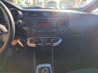Rio 1.1 CRDi 75 ISG Motion 2012 occasion 34400 Lunel