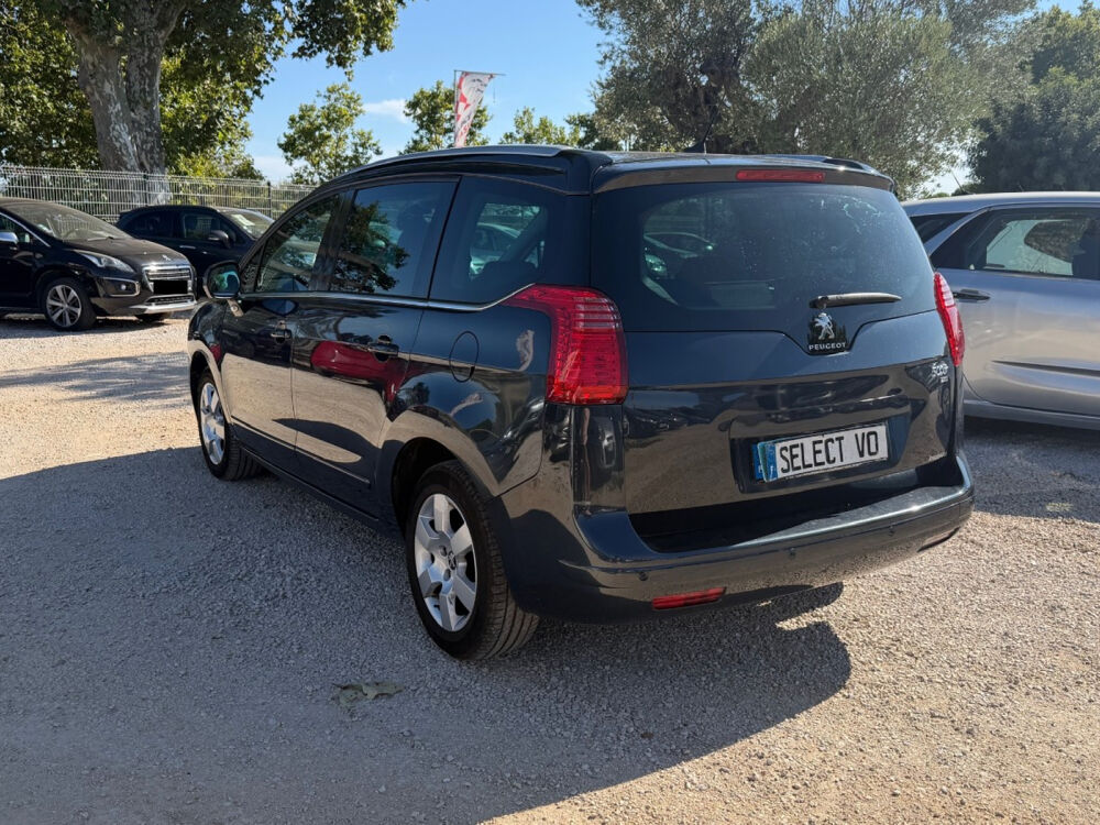 5008 1.6 e-HDi 115ch FAP BMP6 BLUE LION Allure 5pl 2014 occasion 34400 Lunel
