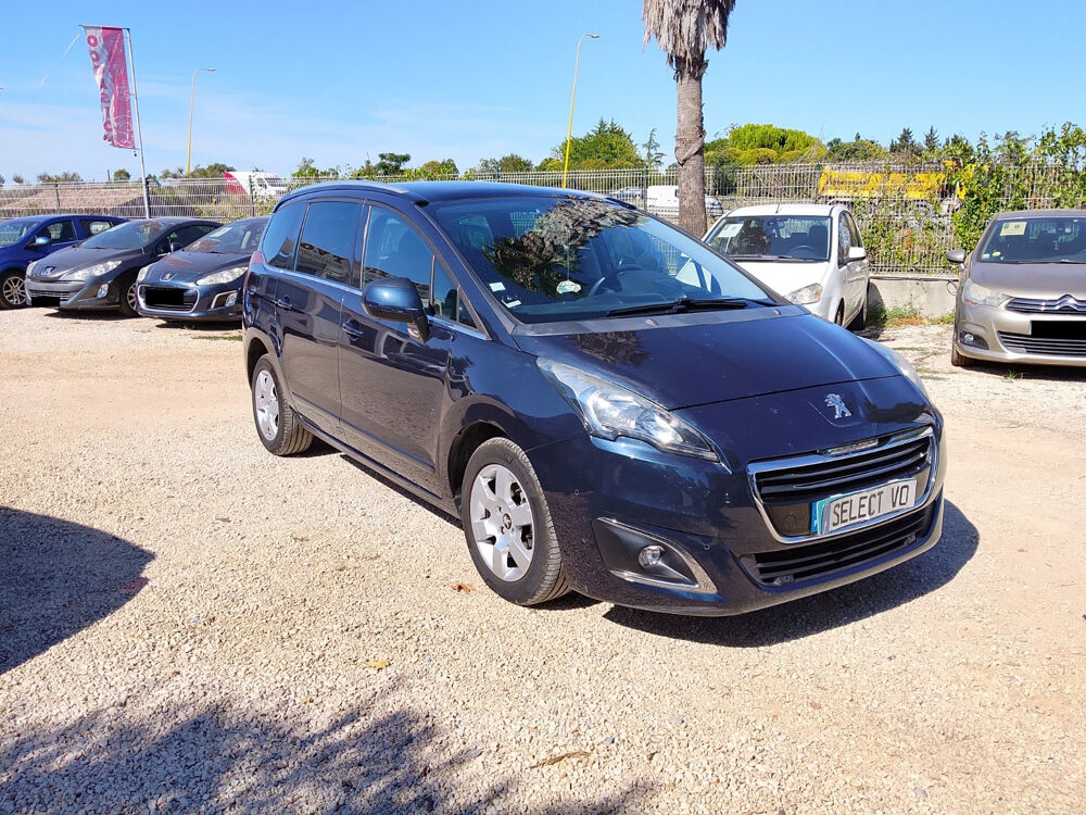 5008 1.6 e-HDi 115ch FAP BMP6 BLUE LION Allure 5pl 2014 occasion 34400 Lunel
