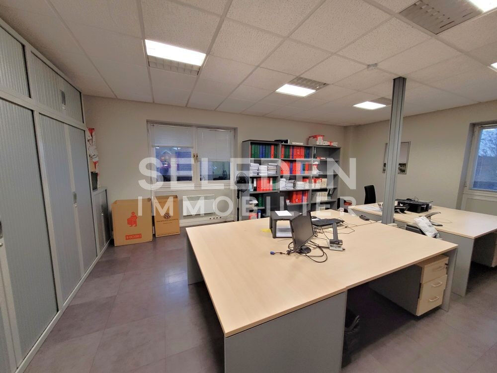   Local professionnel de 200m2 Lens