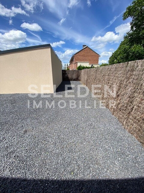  Parking / Garage � louer 77 m�