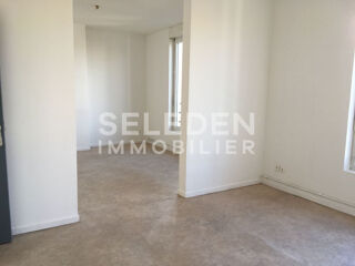  Immeuble à vendre 195 m²