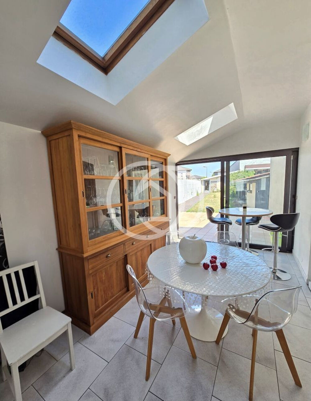 Maison individuelle de 178m2 avec dépendance de 78m2