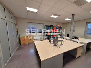   Local professionnel de 200m2 Lens