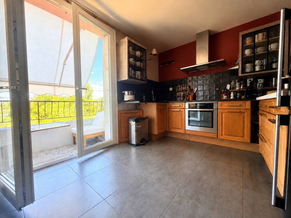 Appartement au premier et dernier étage, avec jardin privatif de 135m2