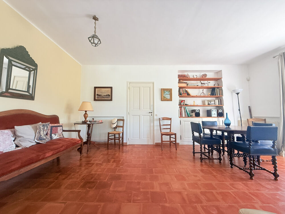 Vente Propriété/Château Belle propriété avec dépendance et piscine Sanary sur mer
