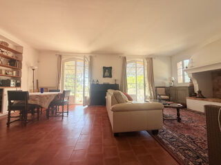  Propriété/château à vendre 8 pièces 158 m²