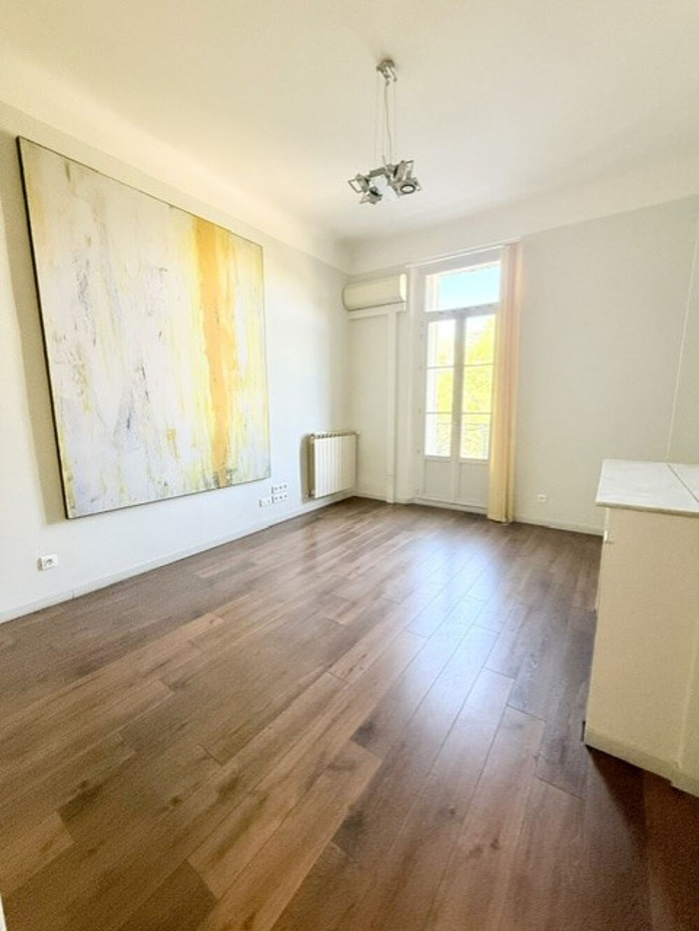   TOULON HAUTE VILLE - LOCAL PROFESSIONNEL - BUREAUX 7 PIECES - 165m2 