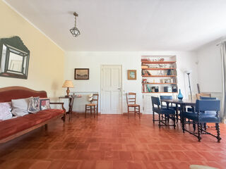  Propriété/château à vendre 8 pièces 158 m²