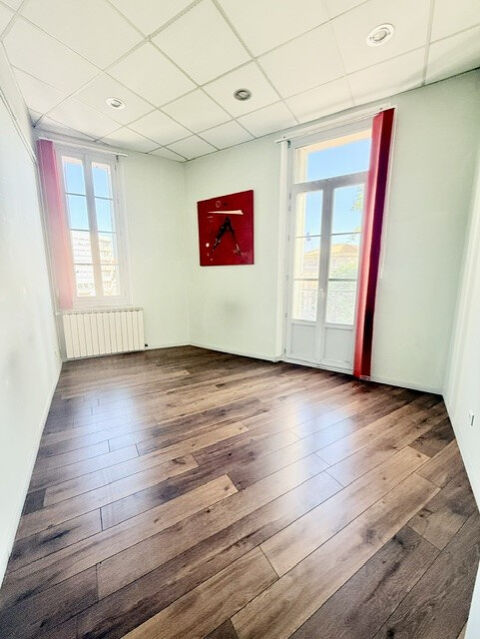   TOULON HAUTE VILLE - LOCAL PROFESSIONNEL - BUREAUX 7 PIECES - 165m2 