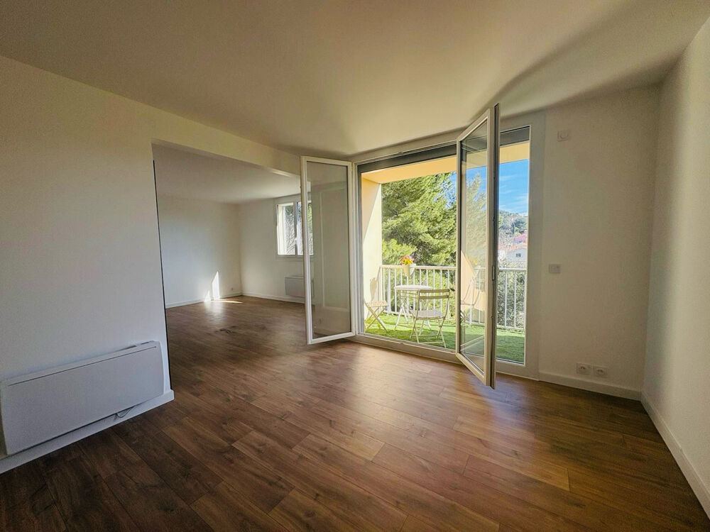 Vente Appartement TOULON EST - APPARTEMENT 5 PIECES - 104m2 - Terrasse et Parkings privés. Toulon