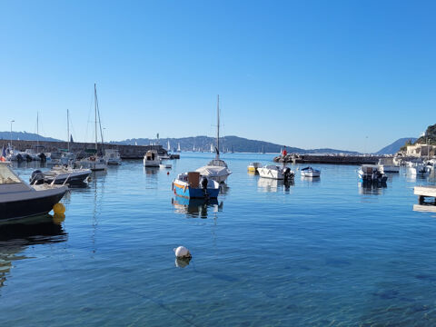 Fonds de commerce restaurant + doubles terrasses vue mer le Lavandou 174000 83980 Le lavandou