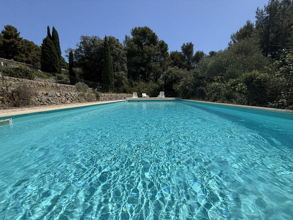 à vendre  Propriété/château Sanary-sur-Mer (83110)