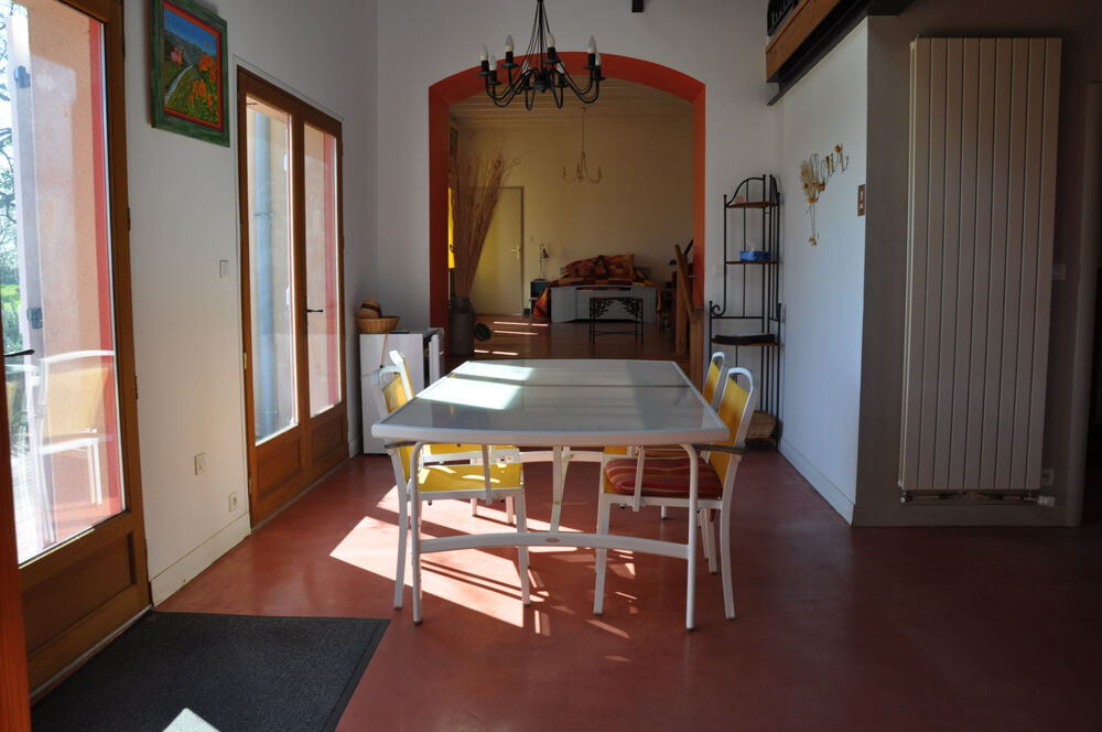 Vente Maison Belle villa atypique de 165 m2, avec une parcelle de terrain de 12327 m2 Le donjon