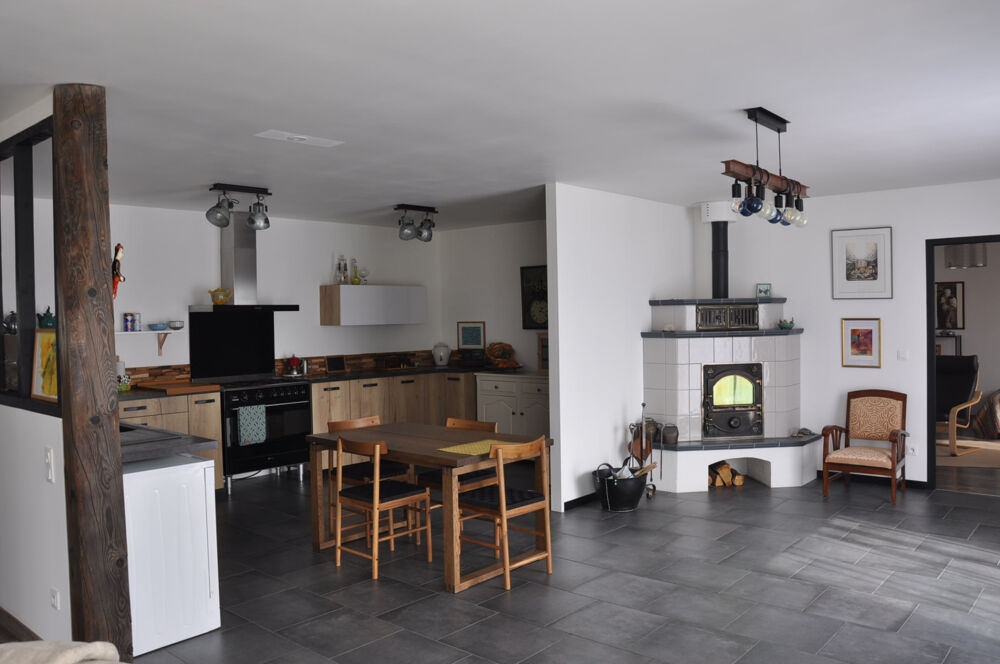 Maison contemporaine de 2020, en excéllent état, matériaux et finitions de grande qualité...
