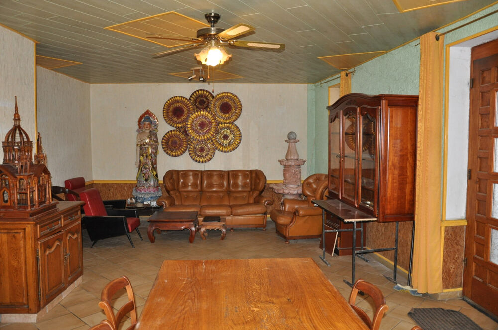 Vente Maison Bel ensemble immobilier de 4 logements (dont 2 sont loués), au coeur d'un petit village historique du boubonna Droiturier