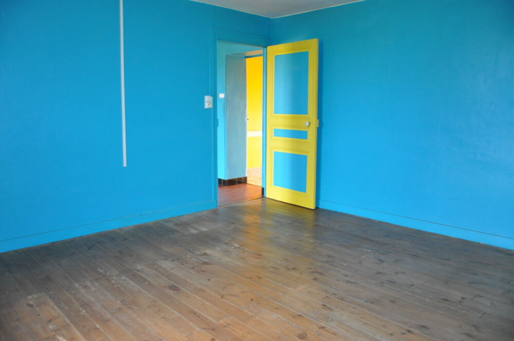 Vente Maison Jolie fermette à la campagne, 2 chambres, dépendances et terrain de 3090 m2 Lapalisse