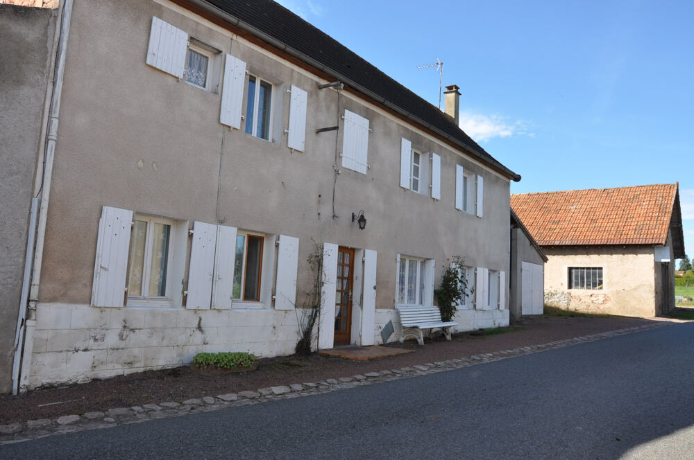Maison 5 pièces 122 m² · à Andelaroche · 122 m² · 55 000 €
